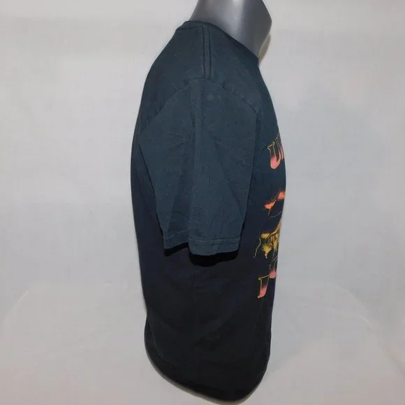 Stranger Things x Quiksilver Welcome to the Upside Down mens S Graphic Shirt - Picture 5 of 6